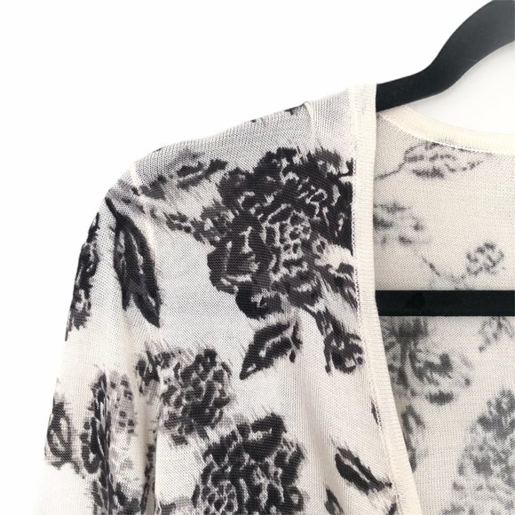 WHBM 100% Silk Top Cardigan Tie Front Floral Sz M - Picture 2 of 5